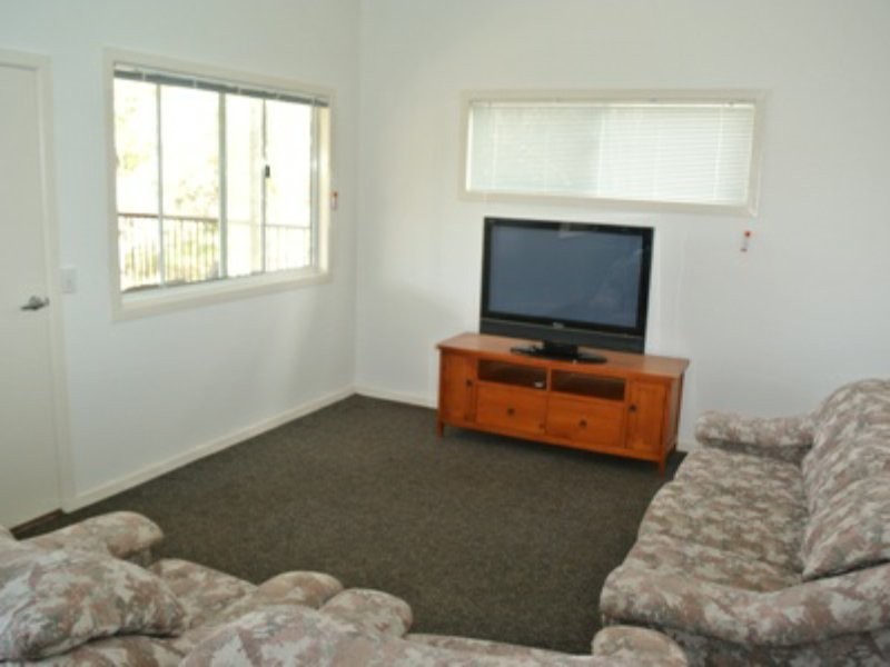 7 Cluan Street, Macleay Island QLD 4184