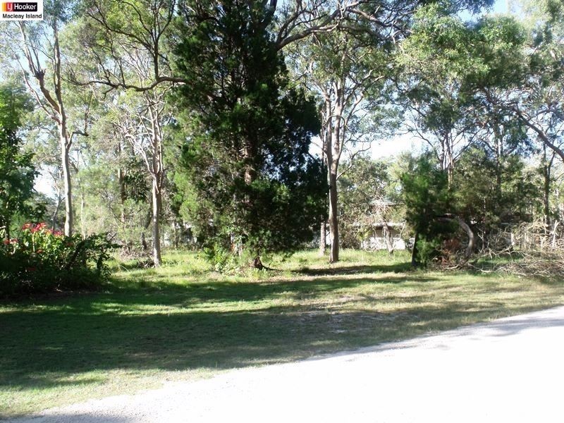 21-23 Wanda St, Macleay Island QLD 4184