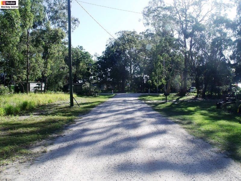 21-23 Wanda St, Macleay Island QLD 4184