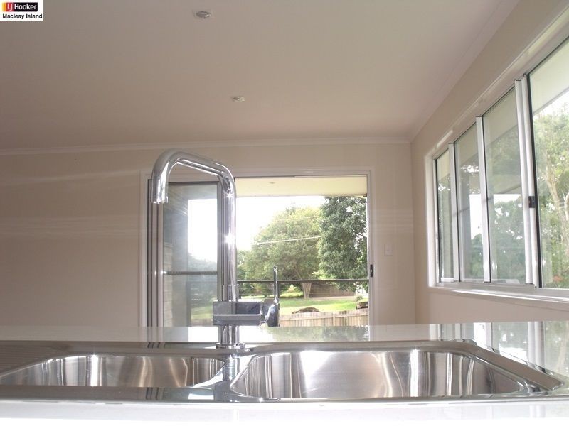 13 Laurel St, Russell Island QLD 4184