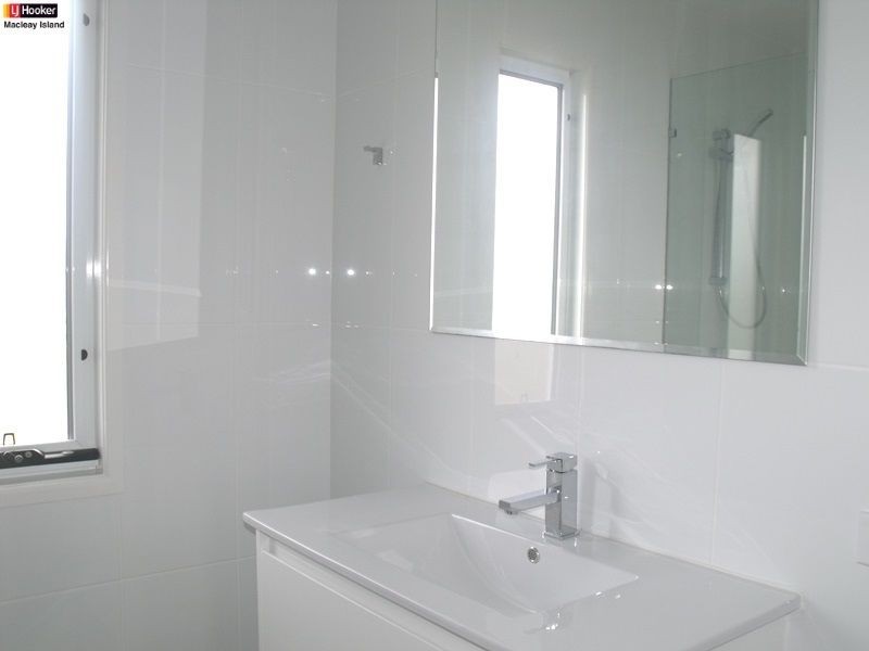 13 Laurel St, Russell Island QLD 4184