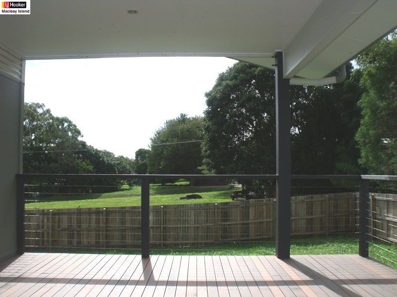 13 Laurel St, Russell Island QLD 4184