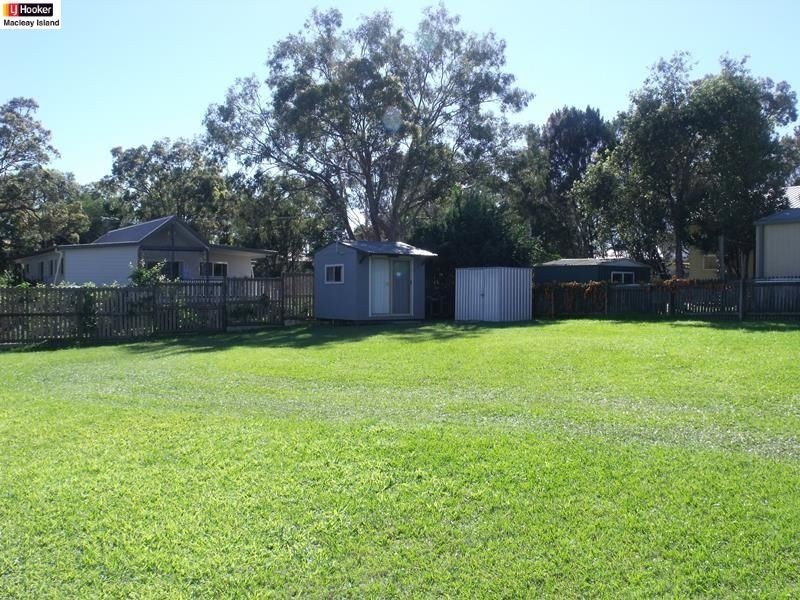 65 Scotts Rd, Macleay Island QLD 4184