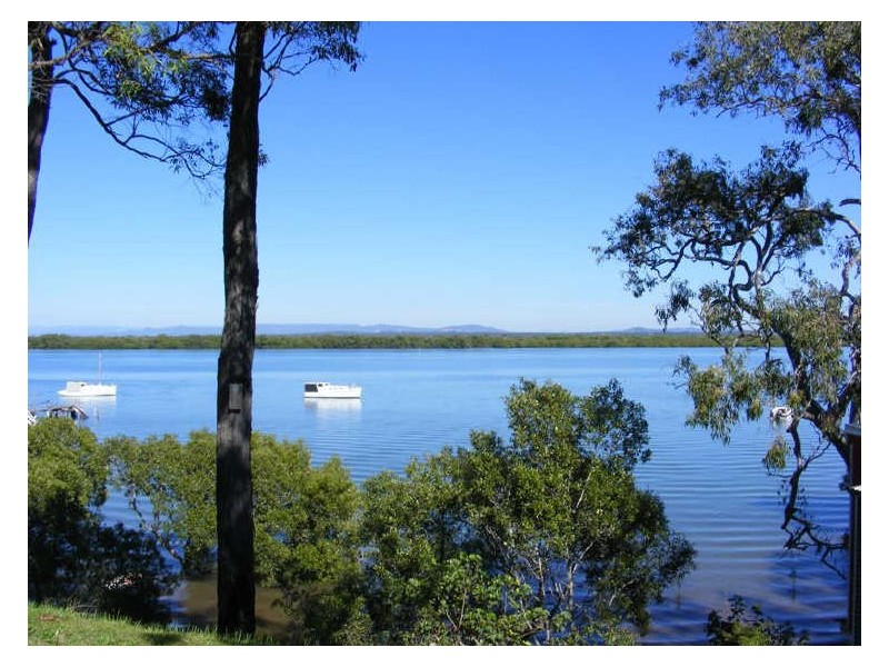 100 Western Road, Macleay Island QLD 4184