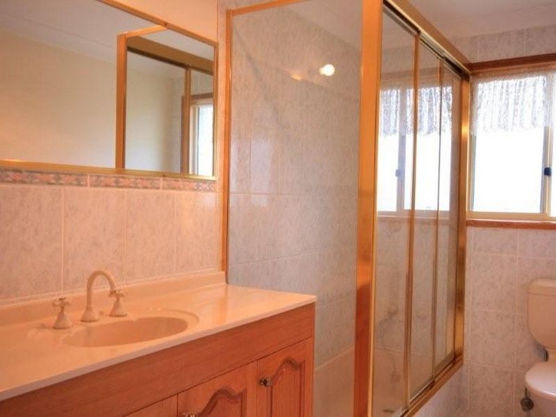 40 Timothy St, Macleay Island QLD 4184