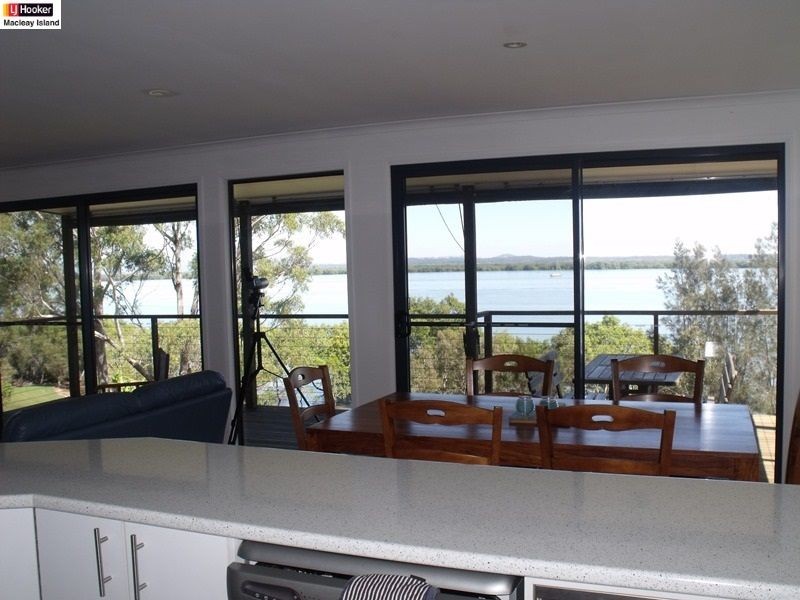 74 Deenya Pde, Russell Island QLD 4184
