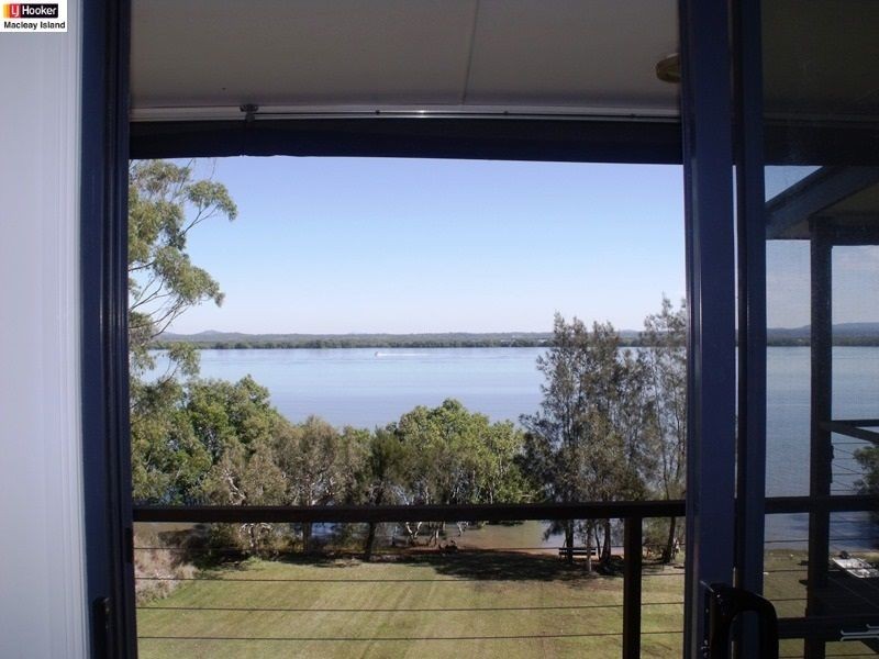 74 Deenya Pde, Russell Island QLD 4184