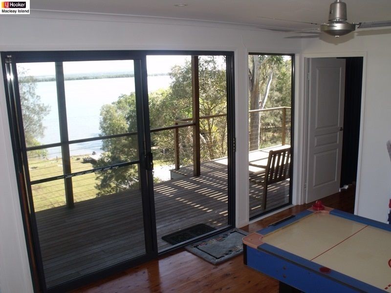 74 Deenya Pde, Russell Island QLD 4184