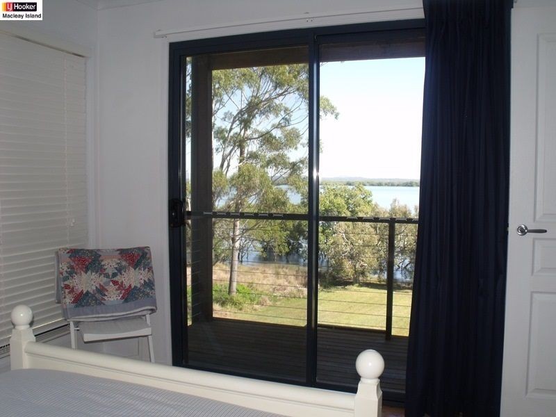 74 Deenya Pde, Russell Island QLD 4184