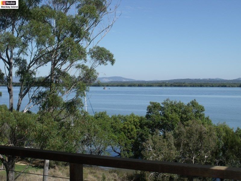 74 Deenya Pde, Russell Island QLD 4184