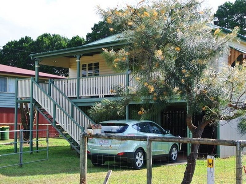 33 Lonicera Street, Macleay Island QLD 4184