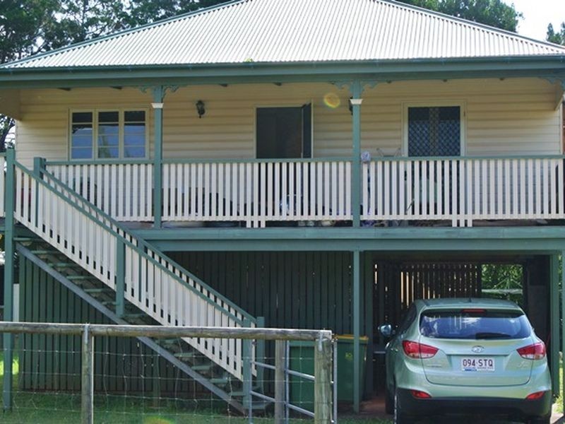 33 Lonicera Street, Macleay Island QLD 4184