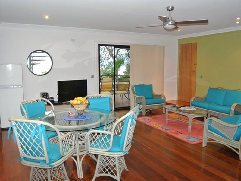31 Coondooroopa Dve, Macleay Island QLD 4184