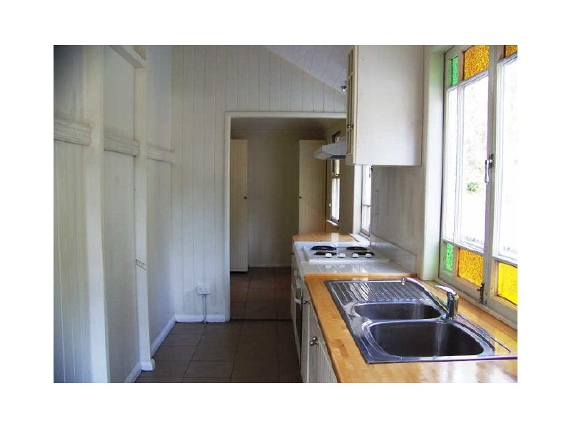 14 Allambie Street, Macleay Island QLD 4184