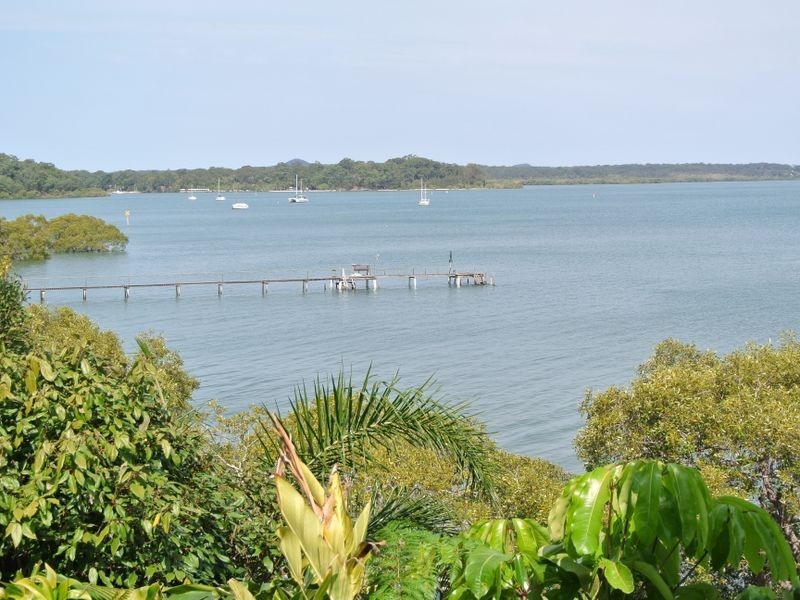112 Western Road, Macleay Island QLD 4184