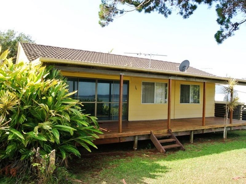 112 Western Road, Macleay Island QLD 4184