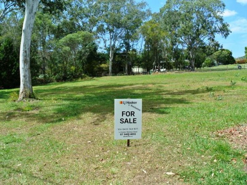 14 Gordon Road, Macleay Island QLD 4184