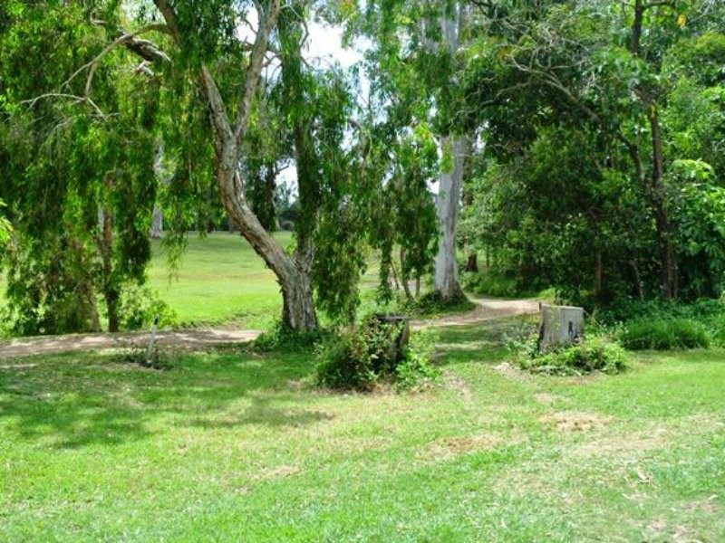 14 Gordon Road, Macleay Island QLD 4184