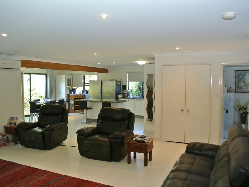 7 Leanne Street, Macleay Island QLD 4184