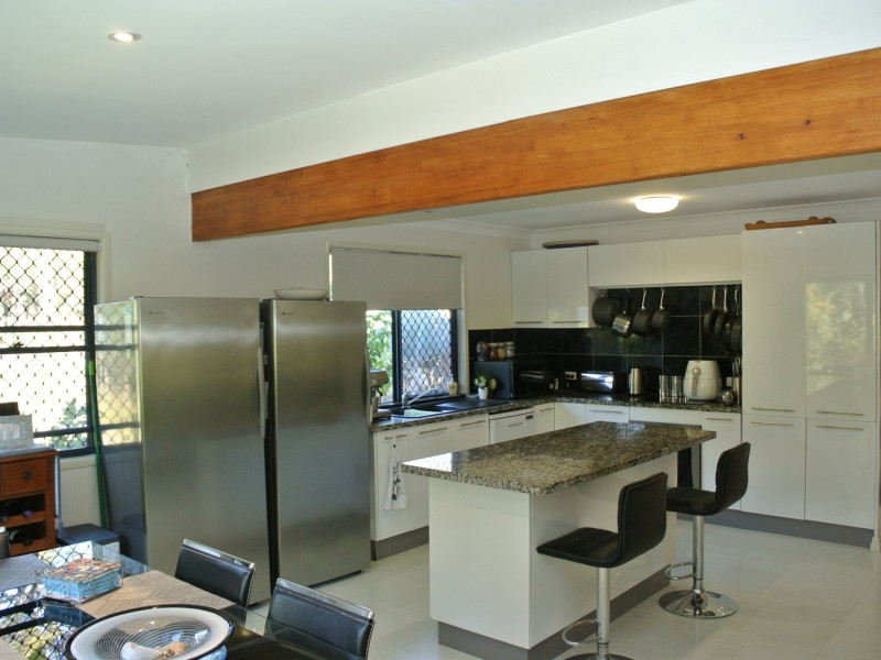 7 Leanne Street, Macleay Island QLD 4184
