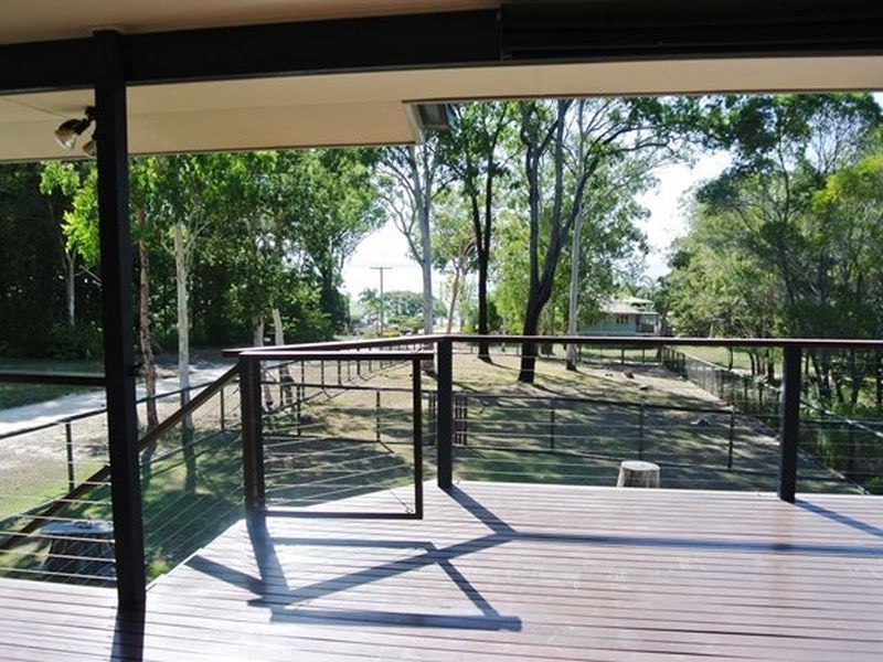 1 Dinjerra, Macleay Island QLD 4184