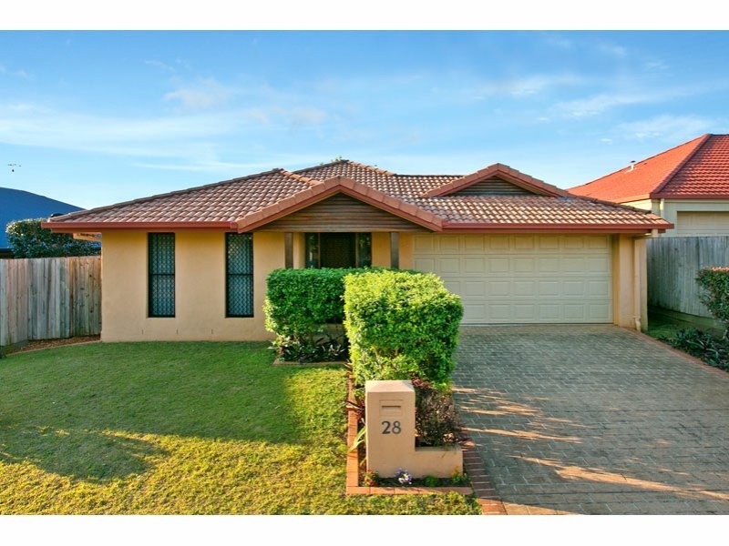 28 Spinnaker Circuit, Redland Bay QLD 4165