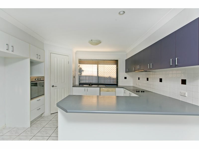 28 Spinnaker Circuit, Redland Bay QLD 4165