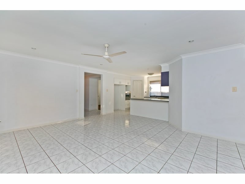 28 Spinnaker Circuit, Redland Bay QLD 4165