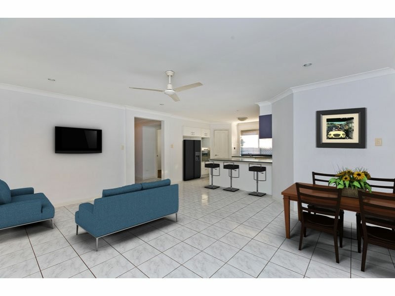 28 Spinnaker Circuit, Redland Bay QLD 4165