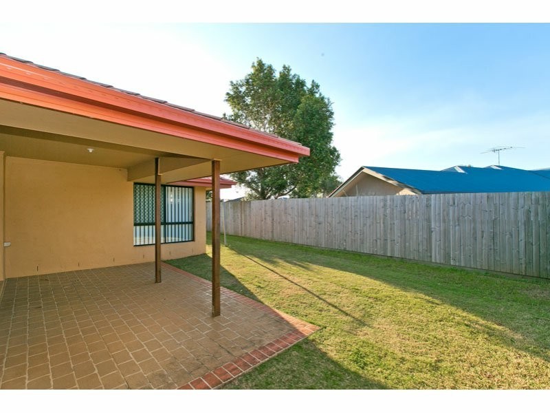 28 Spinnaker Circuit, Redland Bay QLD 4165
