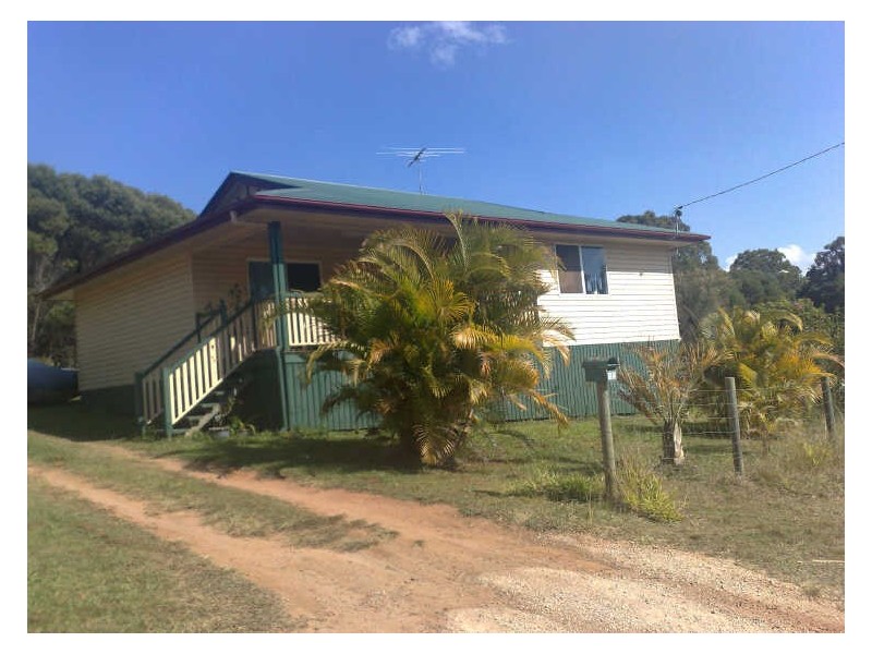10 Granadilla Street, Macleay Island QLD 4184