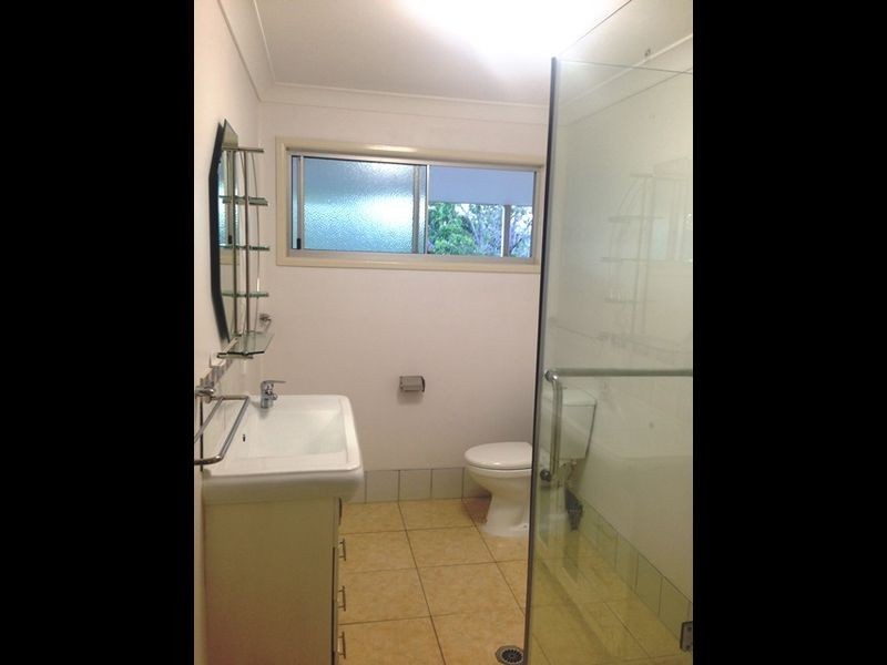 18 Hastings Terrace, Macleay Island QLD 4184