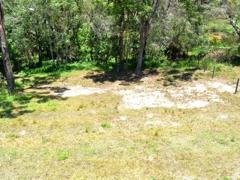 18 Hastings Terrace, Macleay Island QLD 4184