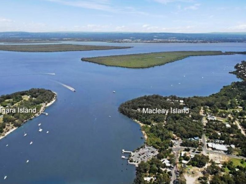 4-6 Heath Street, Macleay Island QLD 4184
