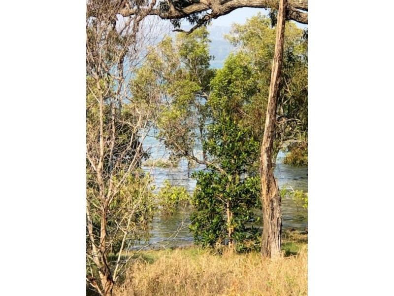 24 The Esplanade, Karragarra Island QLD 4184
