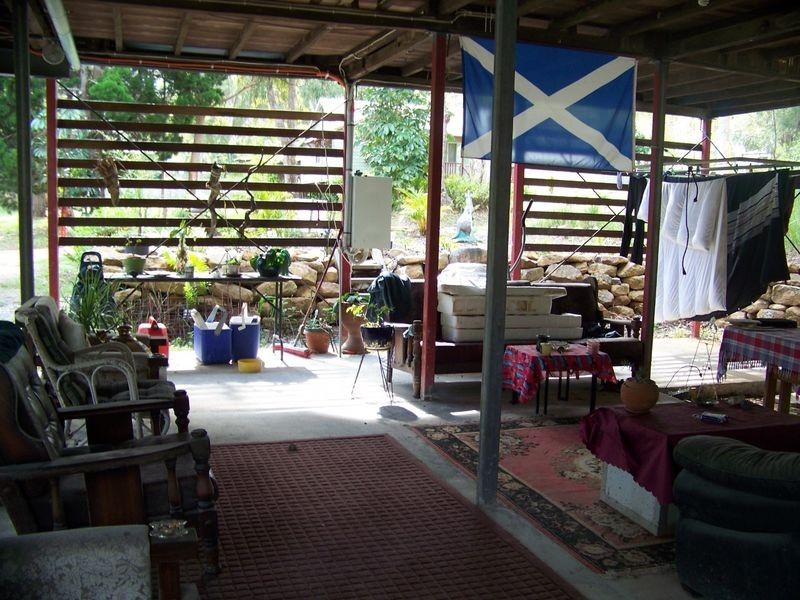 18 Panaroo Street, Macleay Island QLD 4184