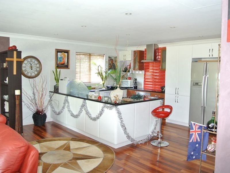 37 Western Road, Macleay Island QLD 4184