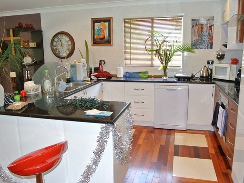 37 Western Road, Macleay Island QLD 4184