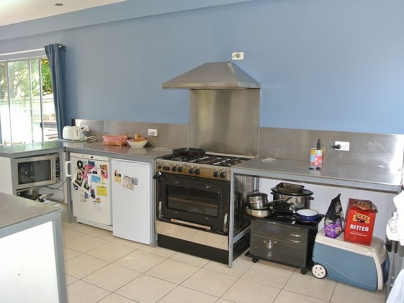 194-196 High Central Road, Macleay Island QLD 4184