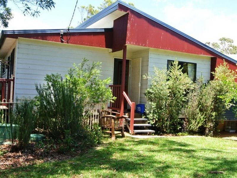 166 Treasure Island Ave, Macleay Island QLD 4184