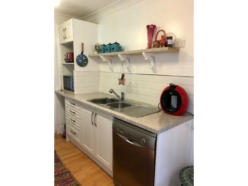 92 Treasure Island Avenue, Karragarra Island QLD 4184