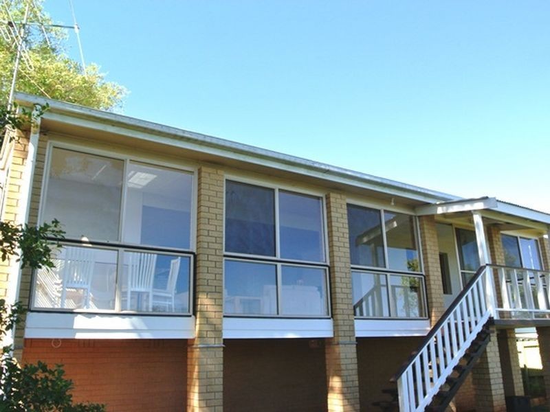70 Western Road, Macleay Island QLD 4184