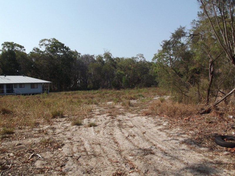18-20 Kestrel Street, Macleay Island QLD 4184