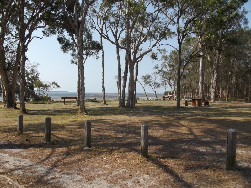 18-20 Kestrel Street, Macleay Island QLD 4184