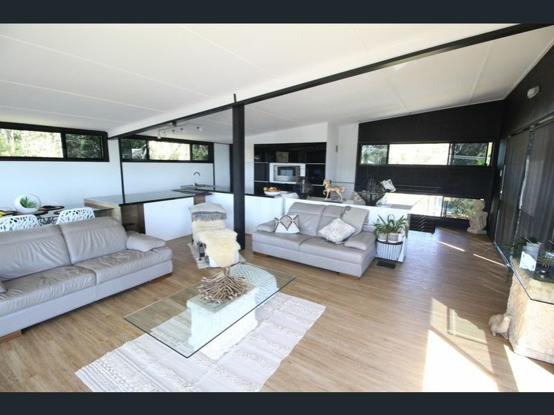 3 Kim Crescent, Macleay Island QLD 4184