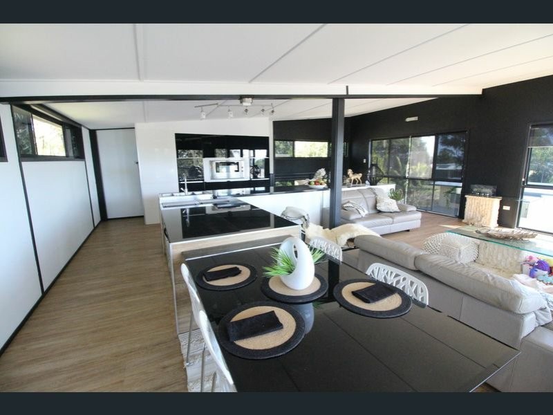 3 Kim Crescent, Macleay Island QLD 4184