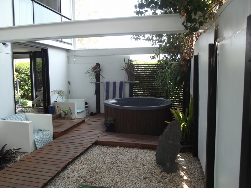 3 Kim Crescent, Macleay Island QLD 4184