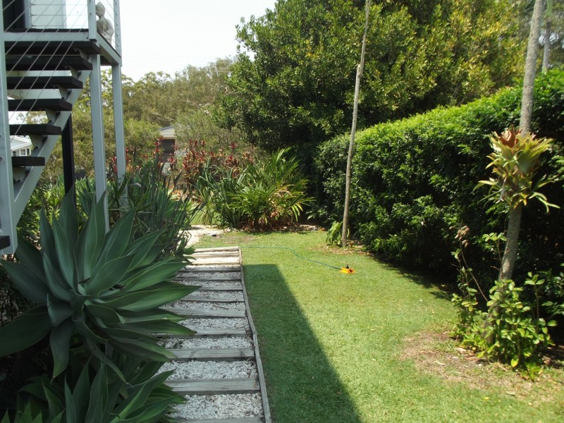 3 Kim Crescent, Macleay Island QLD 4184
