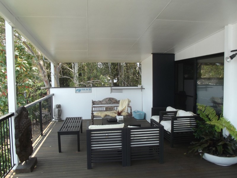3 Kim Crescent, Macleay Island QLD 4184
