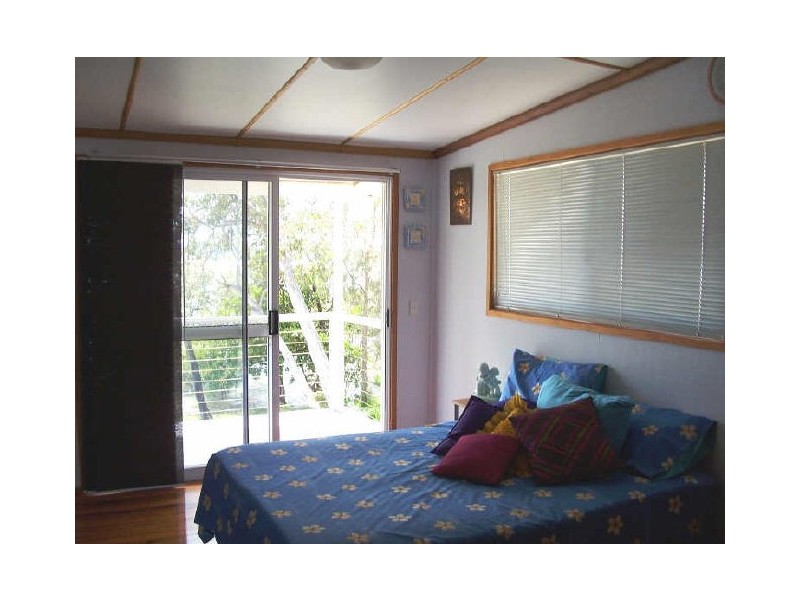 37 Jan Street, Macleay Island QLD 4184